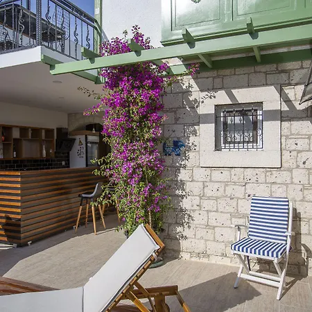 Elin Alacati Hotel *