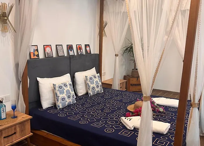 Elin Alacati Hotel *