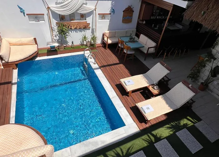 Elin Alacati Hotel *