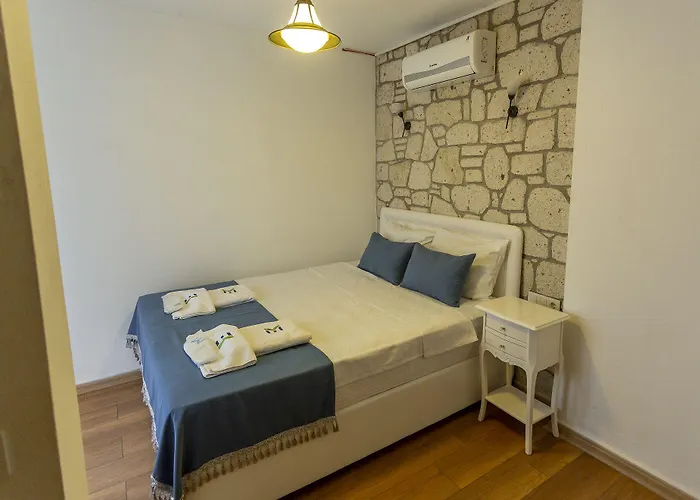 Elin Alacati * Çeşme