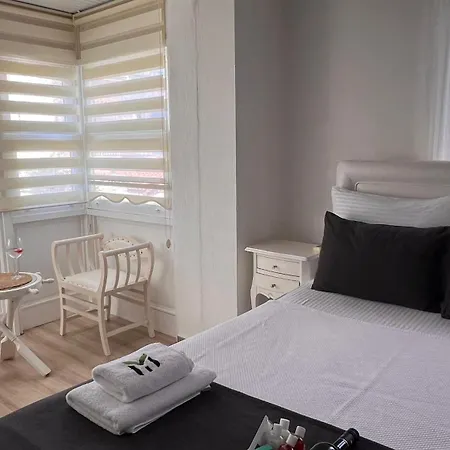 Elin Alacati Hotell *