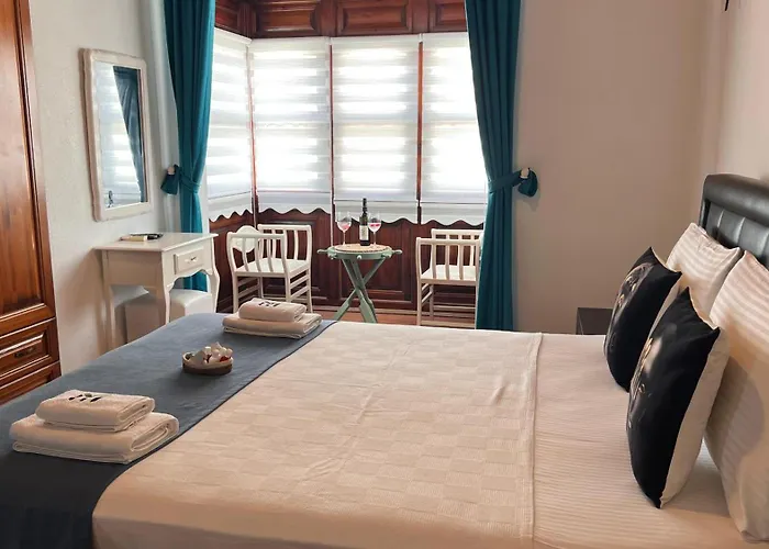 Elin Alacati Отель *