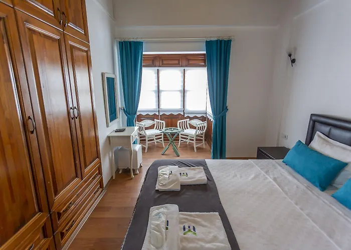 Elin Alacati * Кешме